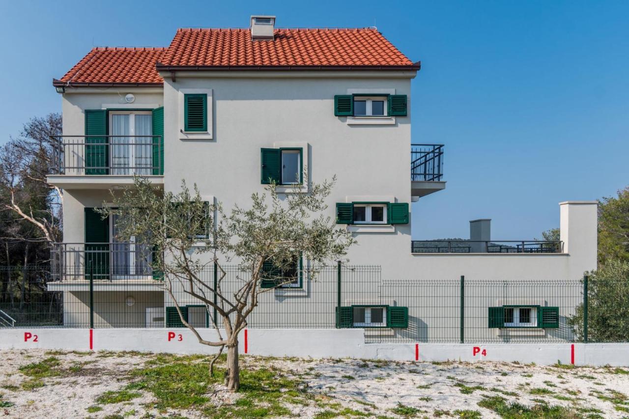 Bijaka Villas&Apartments Милна Екстериор снимка