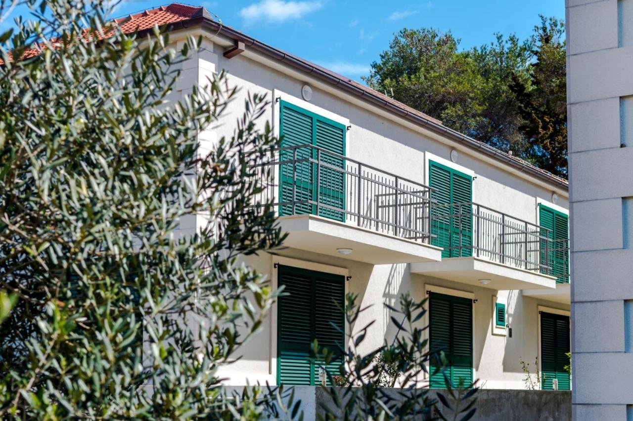 Bijaka Villas&Apartments Милна Екстериор снимка