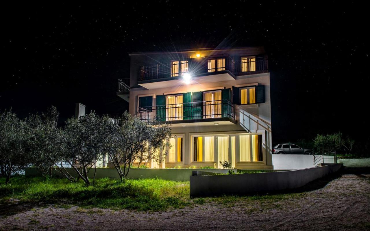 Bijaka Villas&Apartments Милна Екстериор снимка