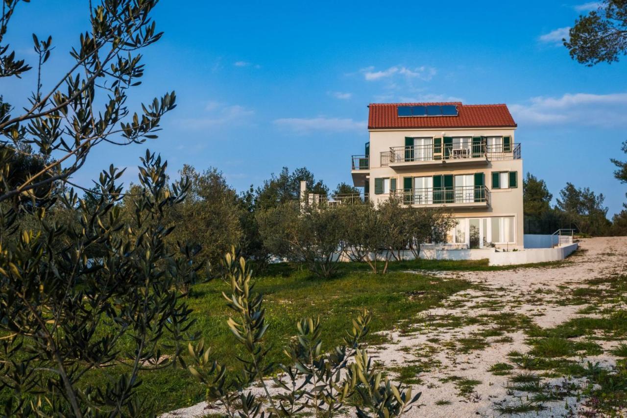 Bijaka Villas&Apartments Милна Екстериор снимка
